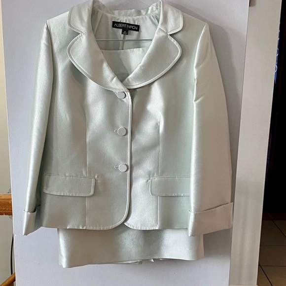 Alfred Nipon Jackets & Blazers - Silk Alfred Nipon Light Mint Skirt Suit Size 14